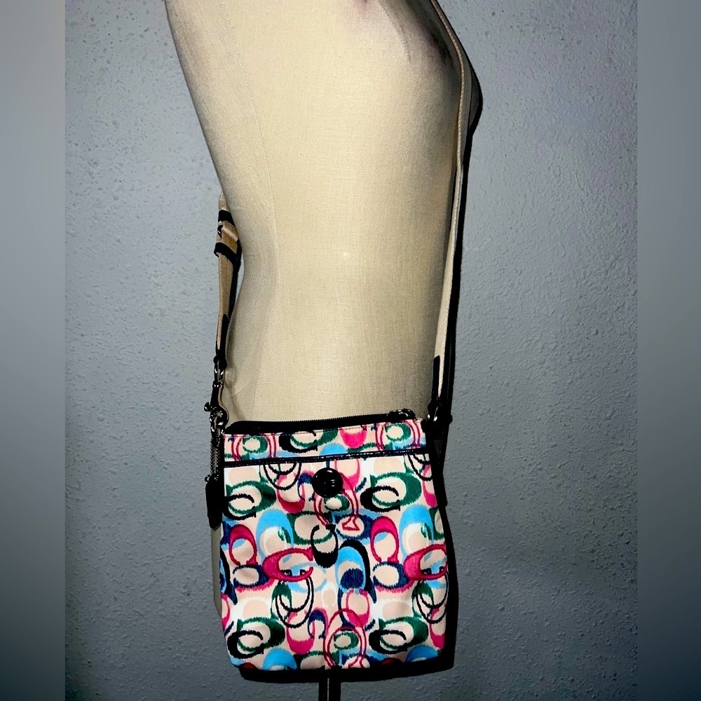 Coach Women Vintage Signature Print Crossbody Bag | Pink | Purple | White |